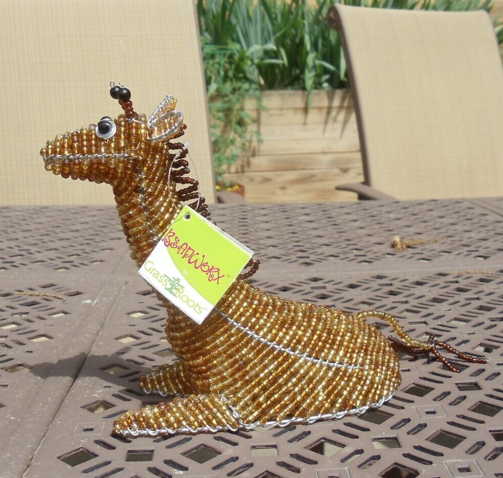 Beaded land: Baby Giraffe