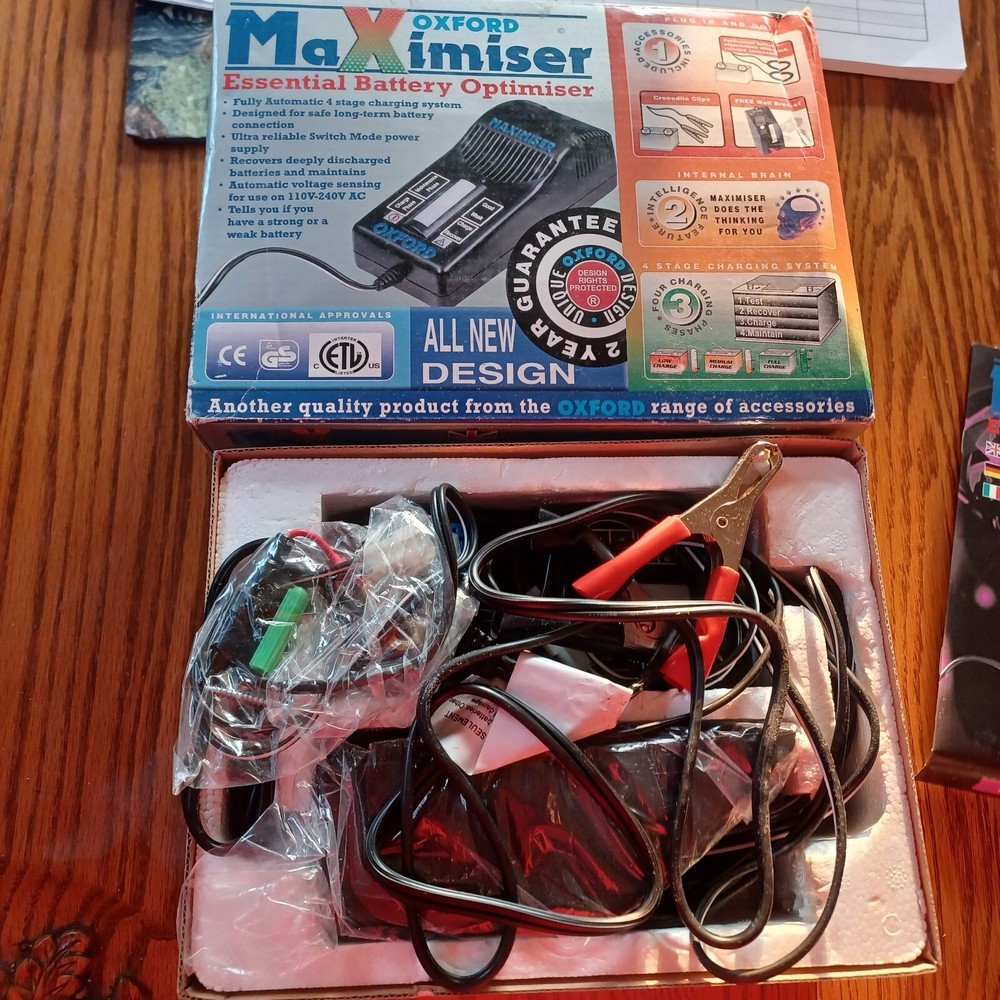 Oxford Battery Maximizer motorcycle charger