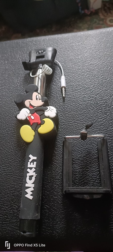 NEW MICKEY MOUSE SELFIE HOLDER