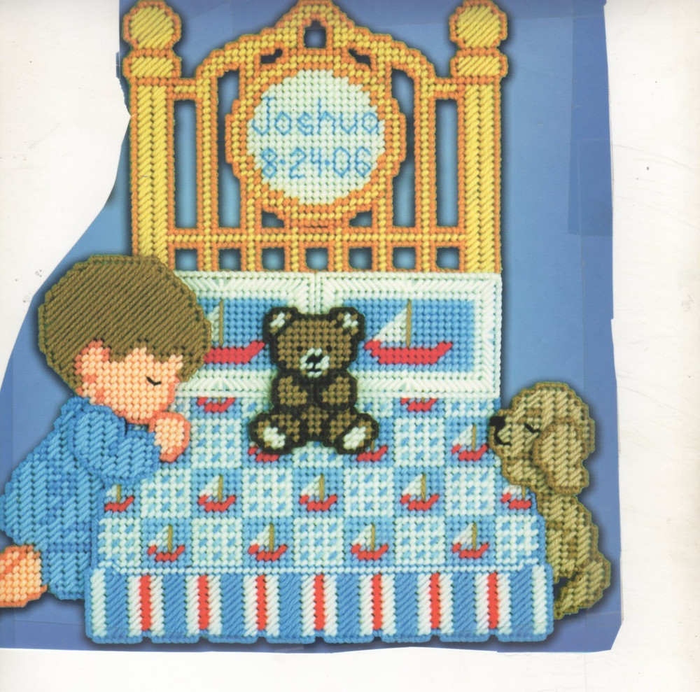 PRAYING BOY WALL HANGING  plastic canvas  PATTERN (#TF0508)