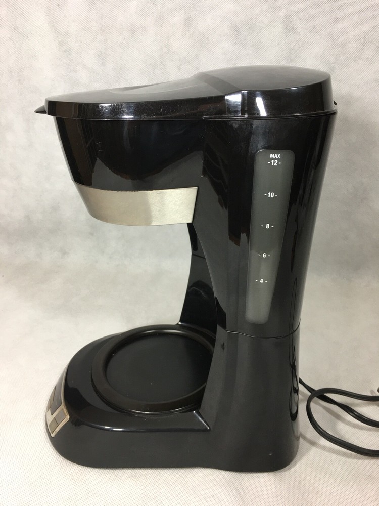 Black & Decker CM1010B 12-Cup Programmable Coffee Maker No Carafe