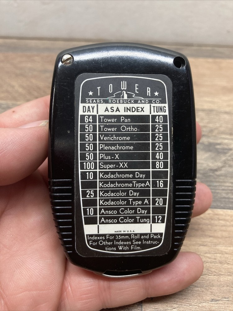 VINTAGE TOWER EXPOSURE LIGHT METER BROWN bakelite