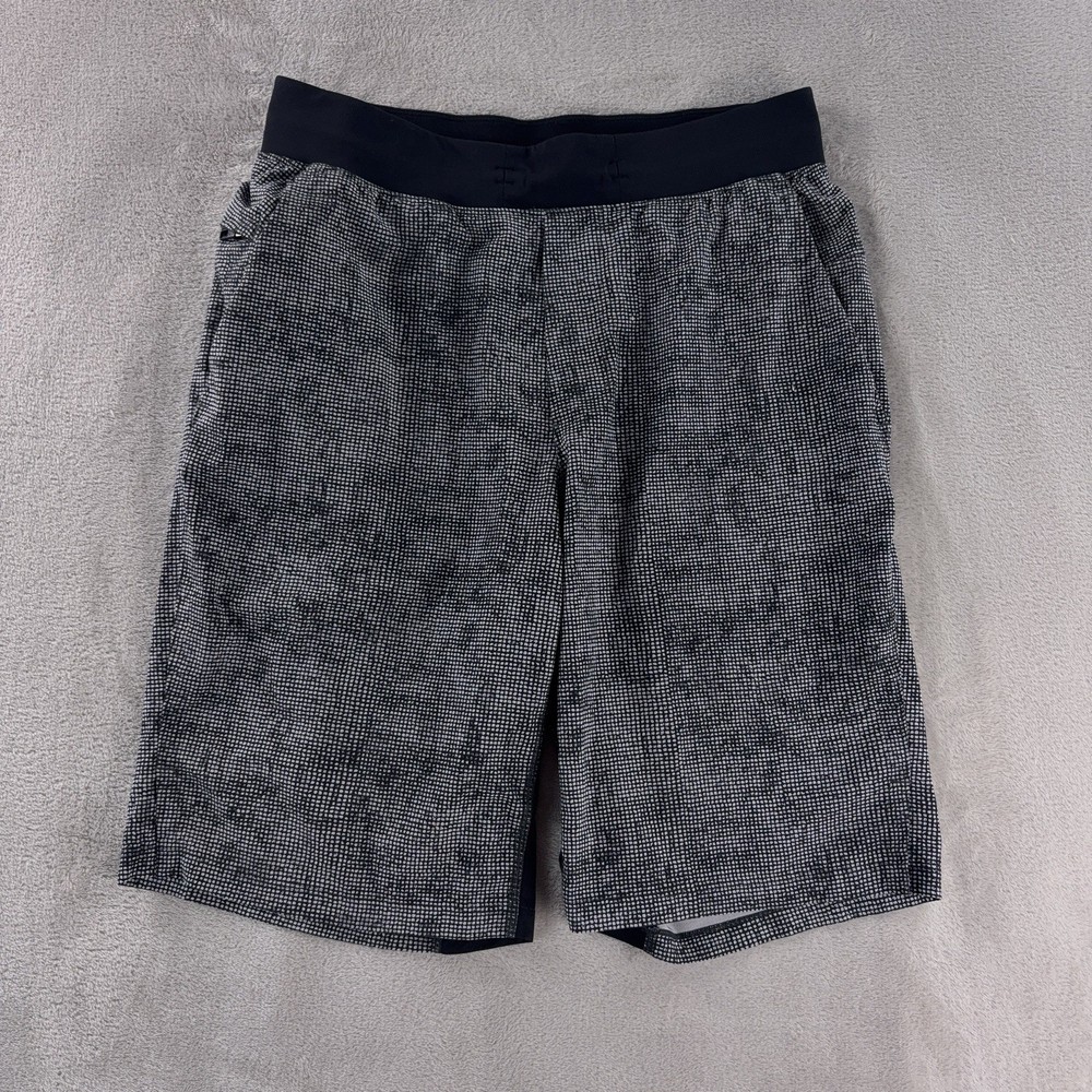 Lululemon T.H.E. Shorts Mens Size Medium Black Gray Pattern Drawstring Gym