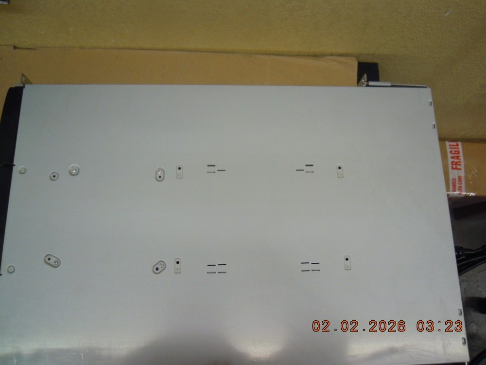 Quantum SuperLoader 3 Tape Autoloader Model L700 | EC-L2PAE-YF | Read 1st