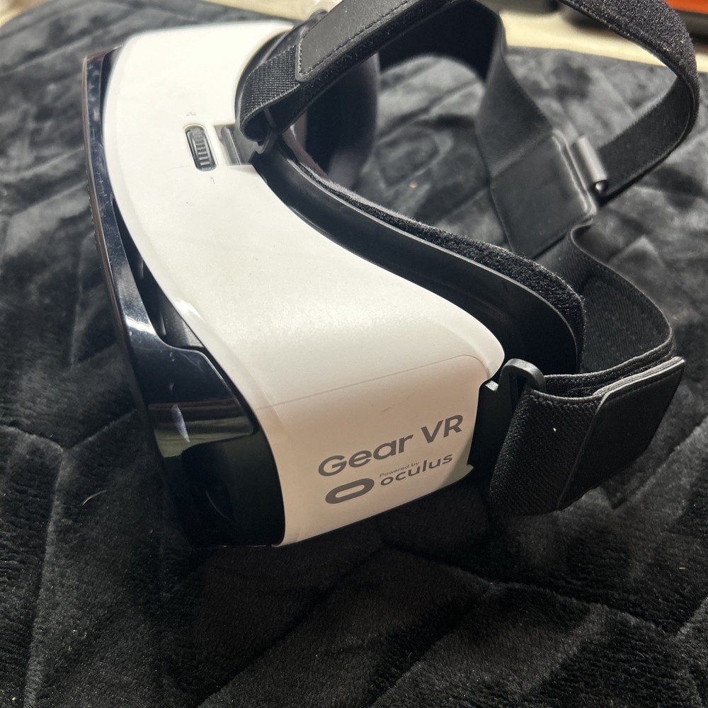Samsung Gear VR Headset