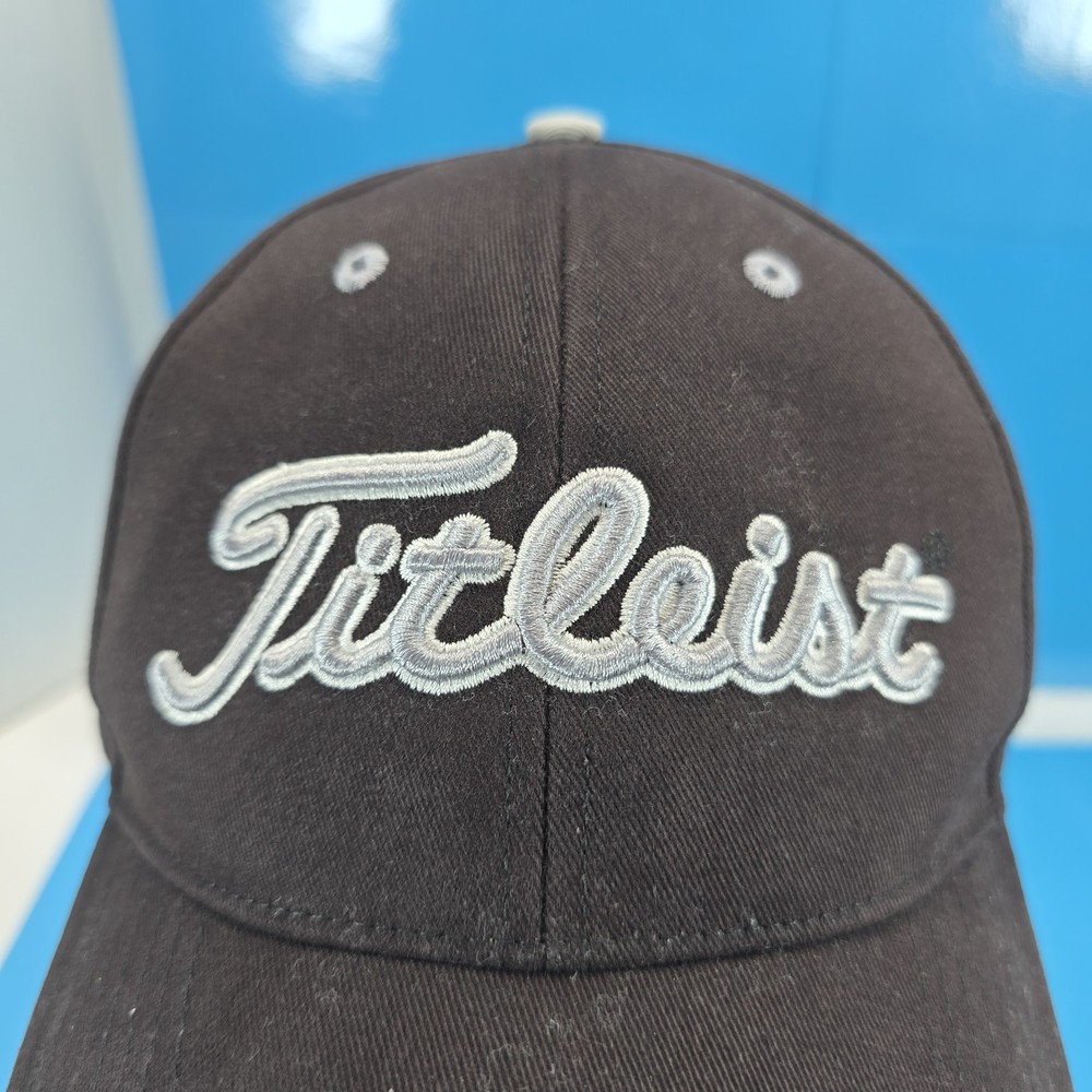Titleist Golf Hat Cap Black Preowned Adjustable Strap Signed