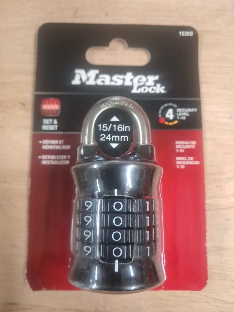 Master Lock 1535D | Customizable Combination Padlock  New