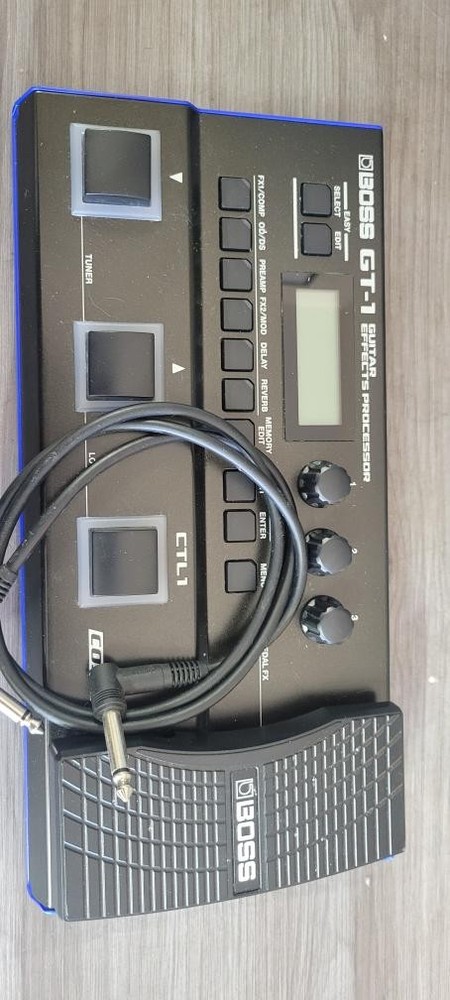 BOSS GT-1 (PSO040221)