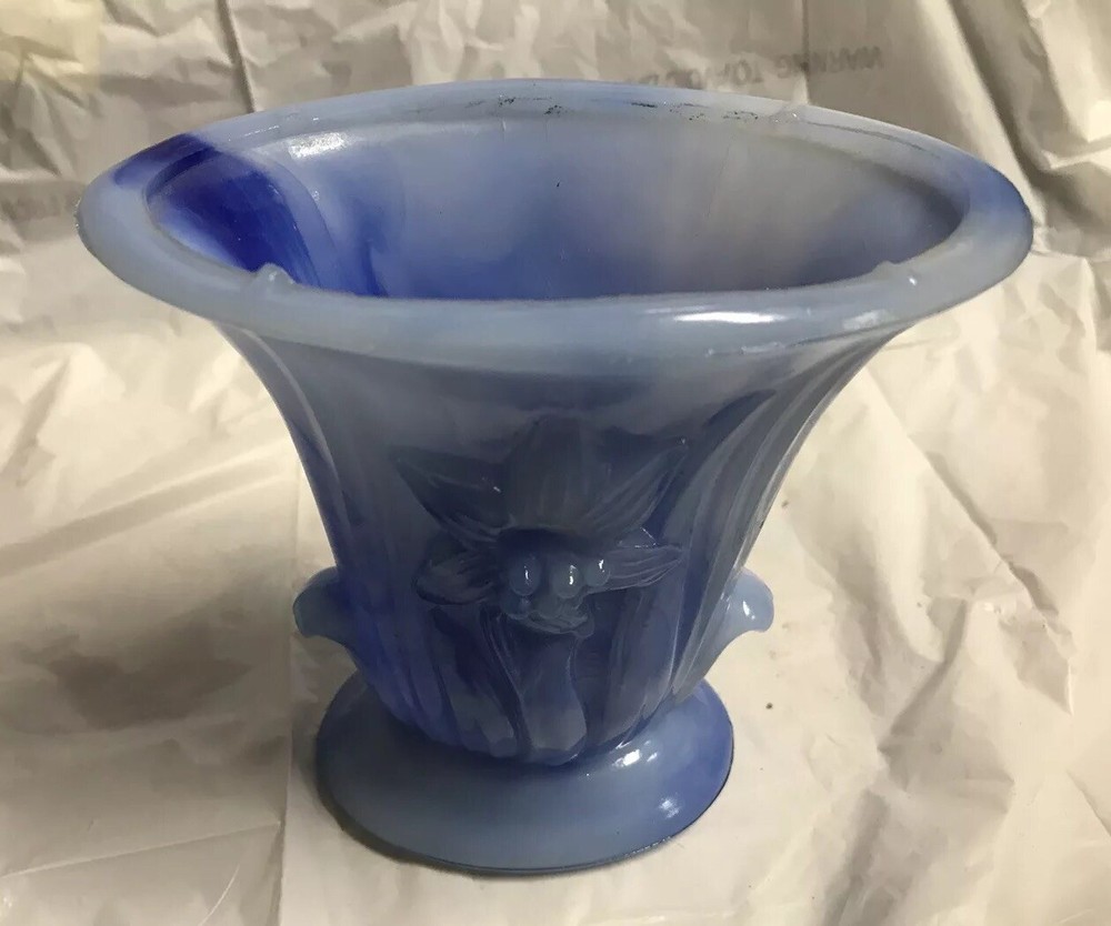 Vintage Akro Aggregate Vase