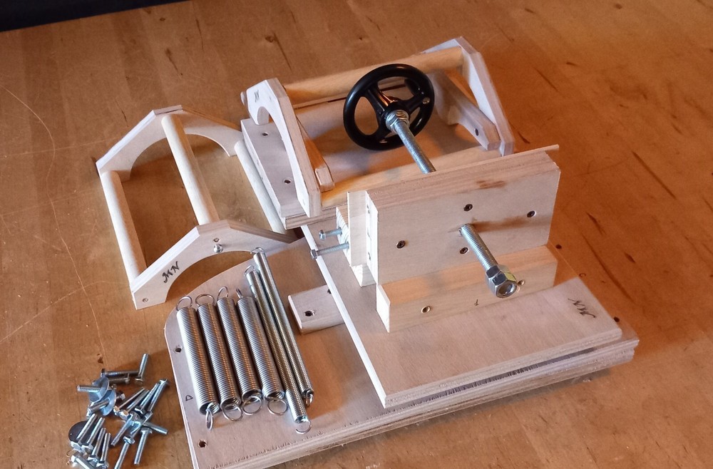 Acoustic & Classical Guitar Folding Bands.