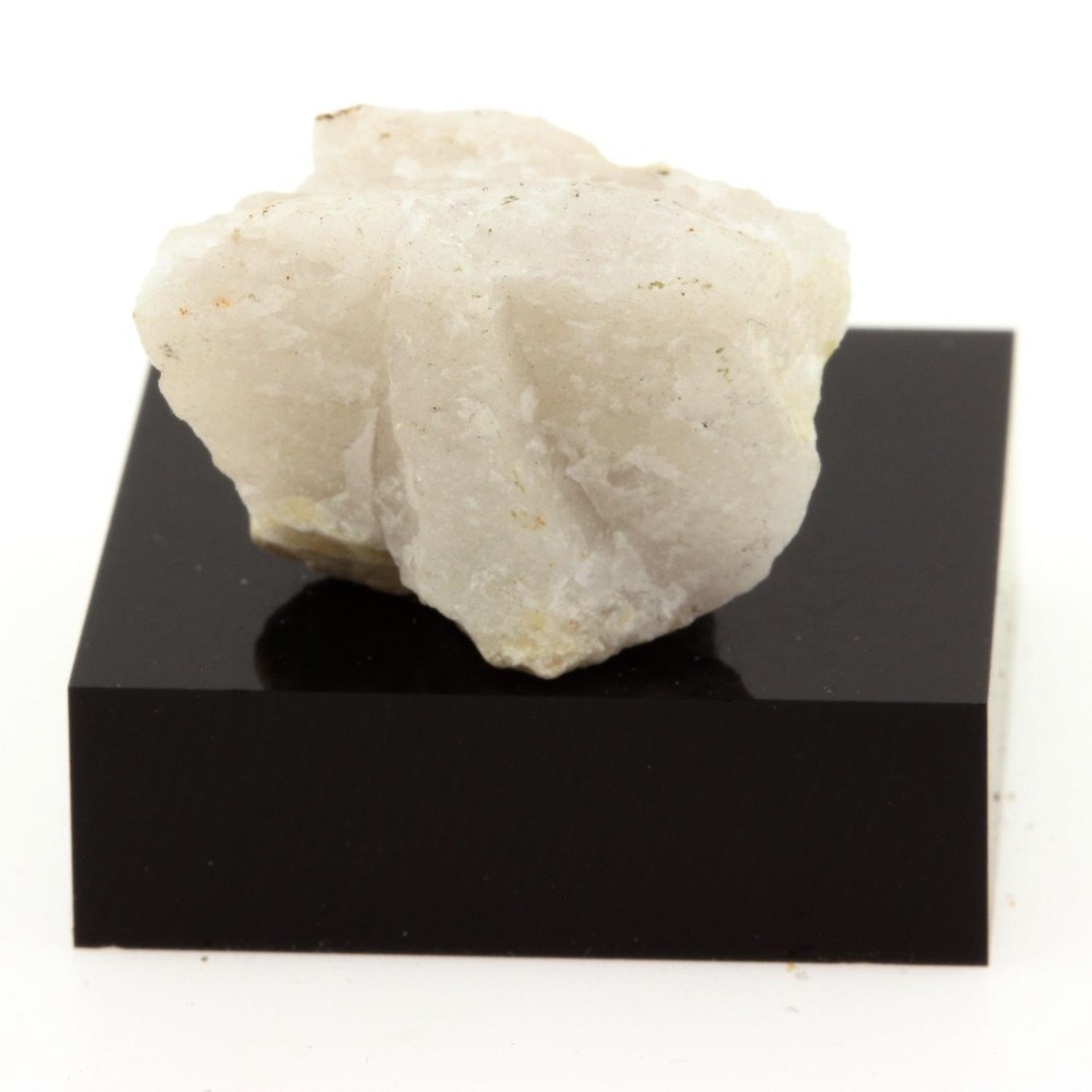 Quartz. 37.8 cts. Italy
