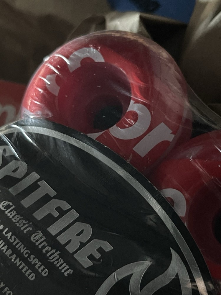 Supreme x Spitfire 54mm Wheels FW’21