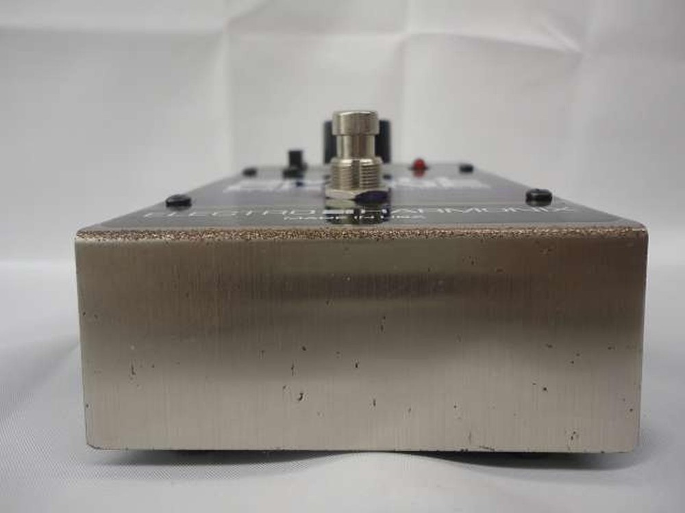 ELECTRO HARMONIX SMALL chorus