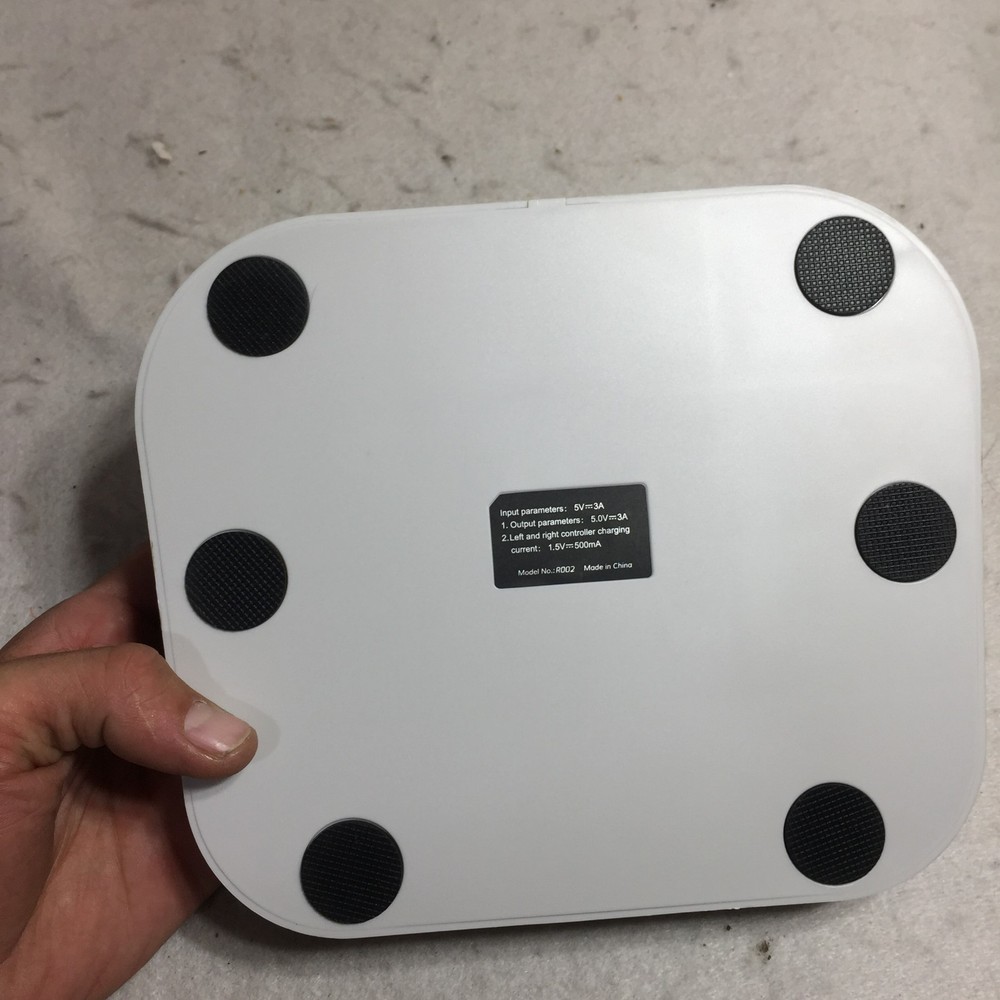 Oculus Charging Dock Model R002 White Plug In