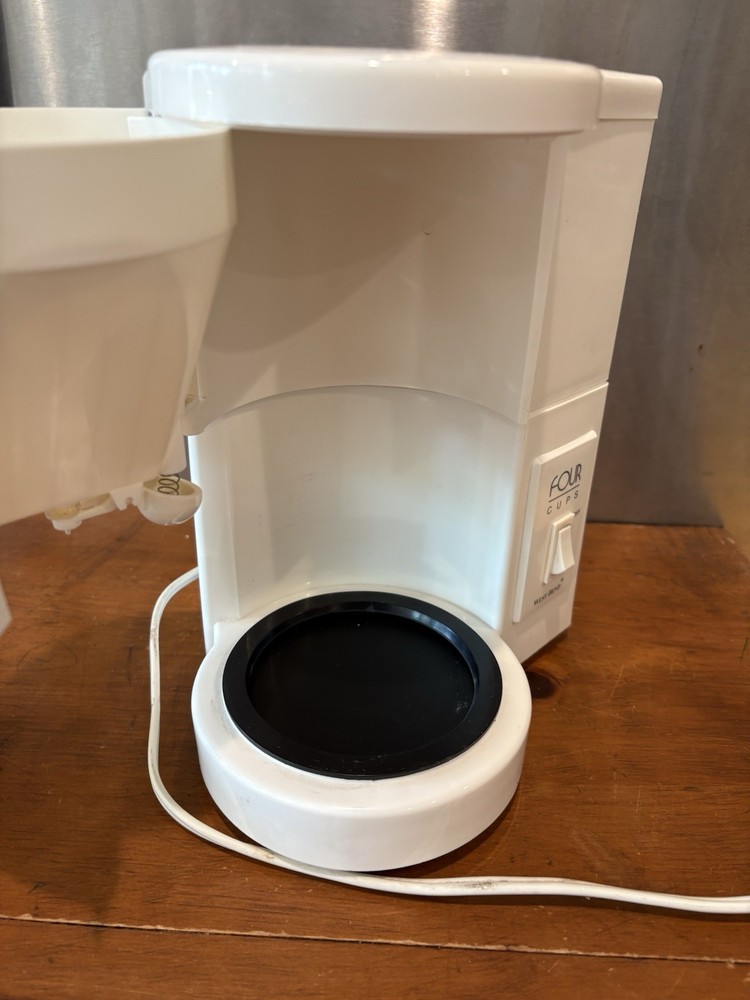 Vintage 4 cups coffee maker West Bend