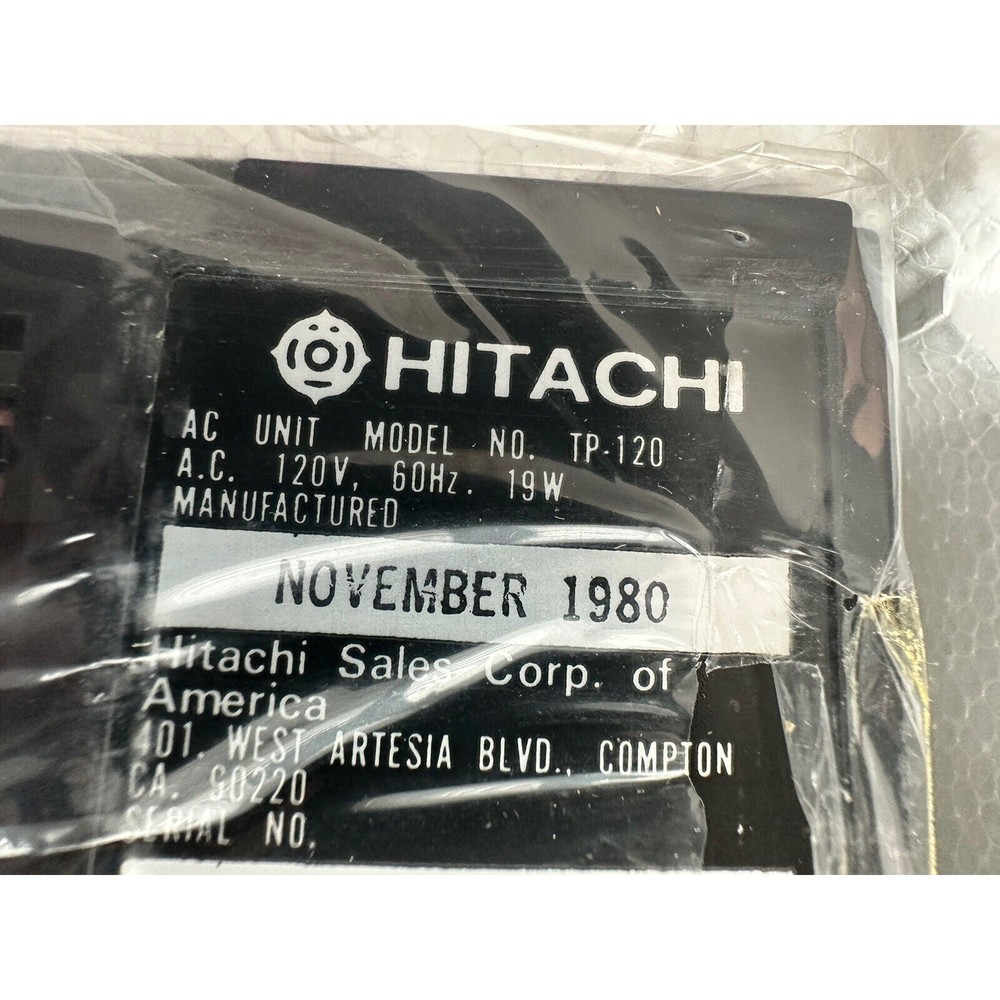 VINTAGE *New* Hitachi K2300 Solid State TV Receiver/Digital Clock