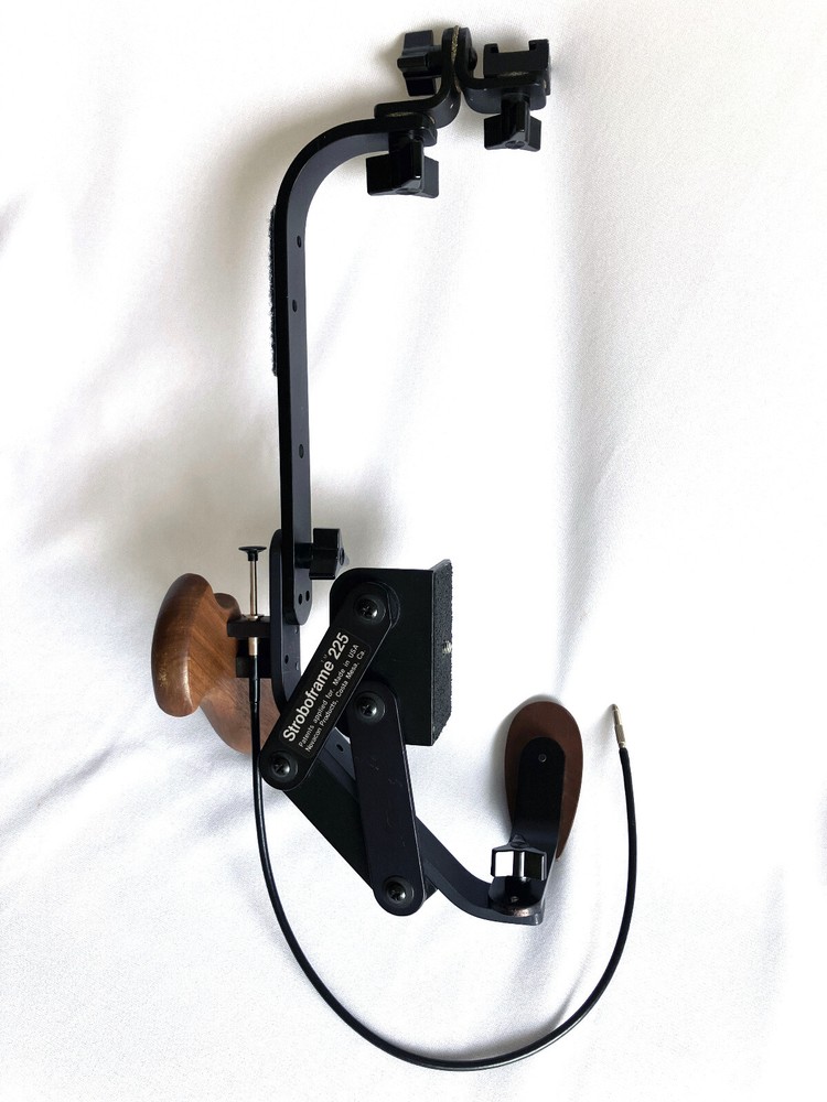 New Strobrame 225 Flash Bracket for 35mm Camera & Medium Format Camera