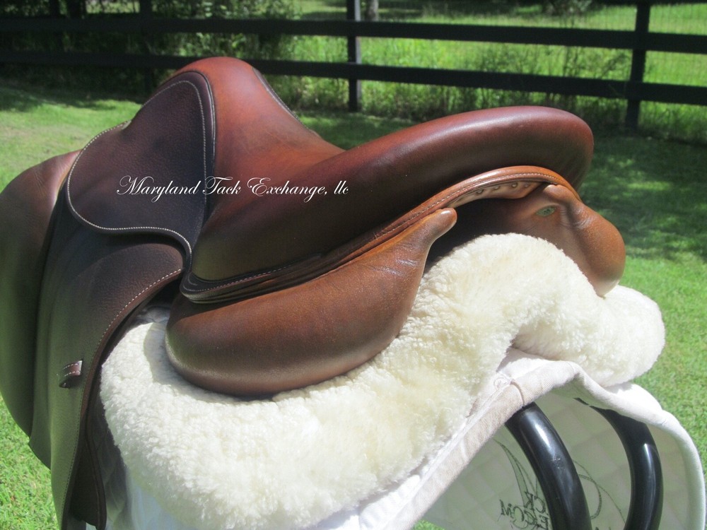18" DEVOUCOUX BIARRITZ D3D close contact jumping saddle 3A flaps-2014 MODEL!