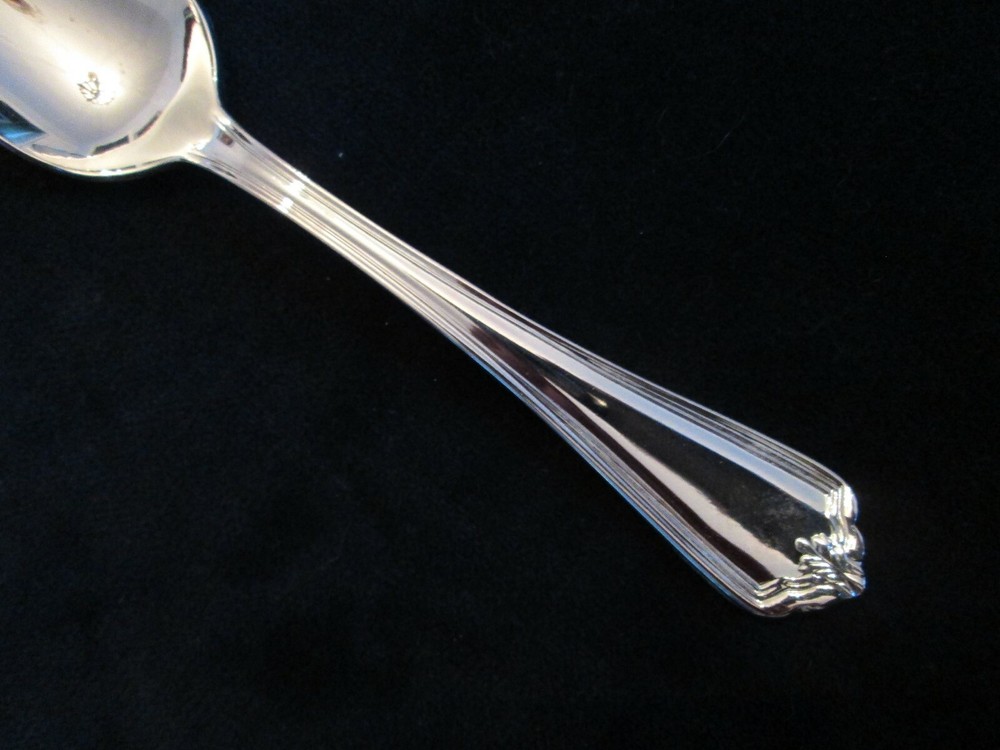 TEA SPOON! Vintage WORLD TABLEWARE silverplate: CLASSIC pattern: EXC