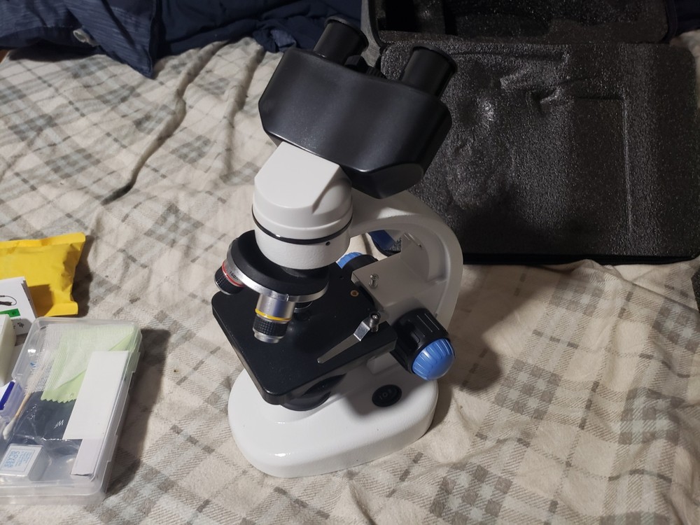 Compound Binocular Microscope, WF10X and WF25X Eyepieces,40X-2000X Magnification