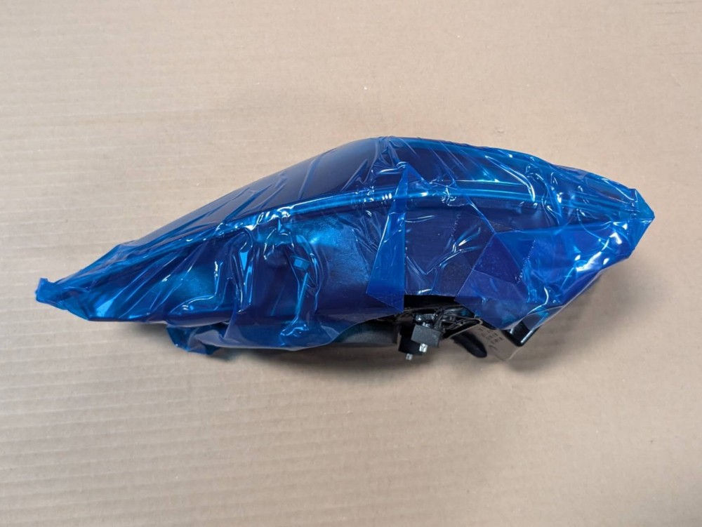 OEM SURPLUS REAR Outer Tail Light SET 2012-21 Tesla Model S - 6005918 6005919