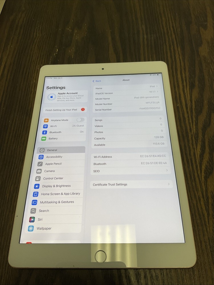 ipad 8th generation 128gb wifi Read Description E152