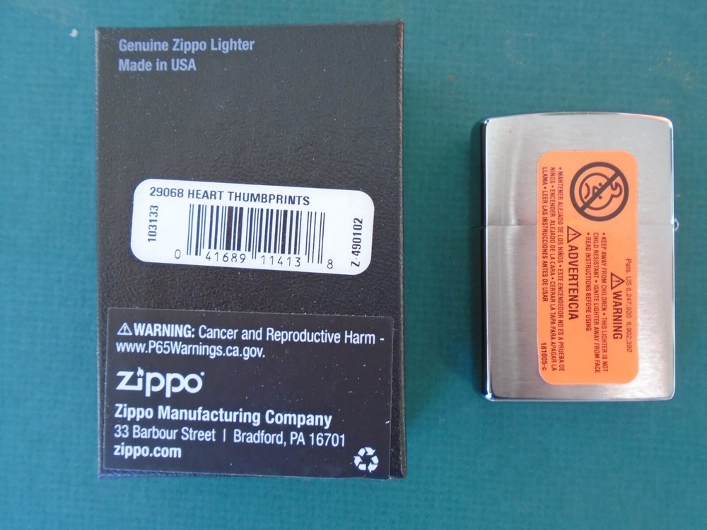 Zippo Heart Thumbprints lighter
