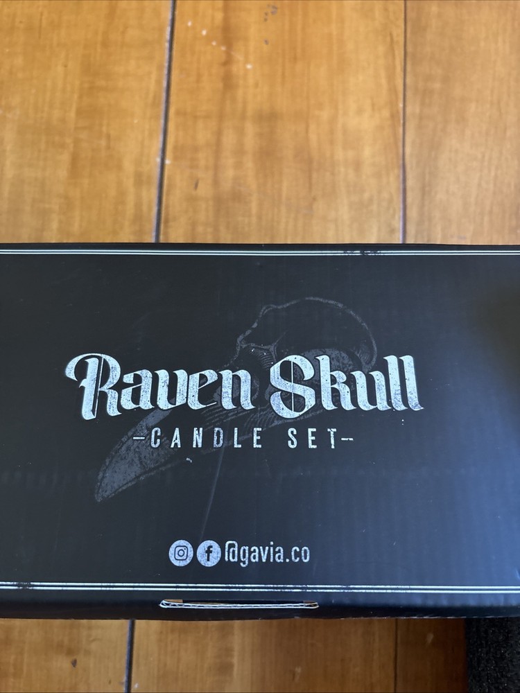 Raven Skull Candle Set