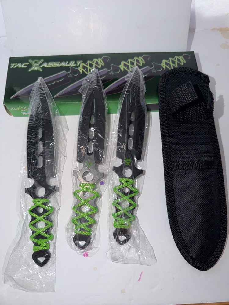 TacAssault throwing Knifes neon green