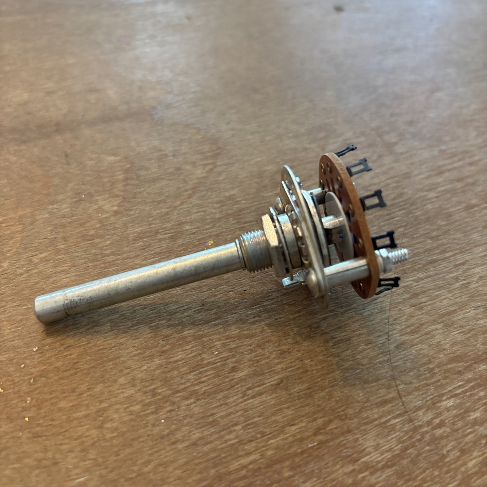 PA1003 CRL SWITCH ROTARY 4 POLE NON SHORTING 2 POSITION