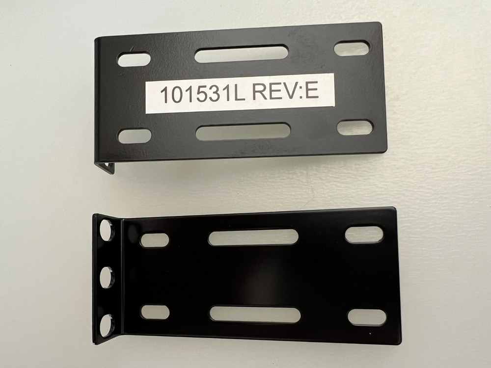 RACK MOUNT EAR BRACKETS 1U/NEW