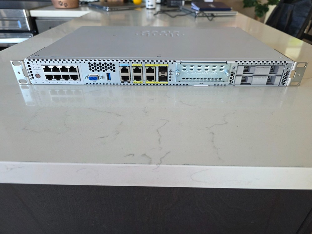 Cisco ENCS5406/K9 Enterprise Network Compute System