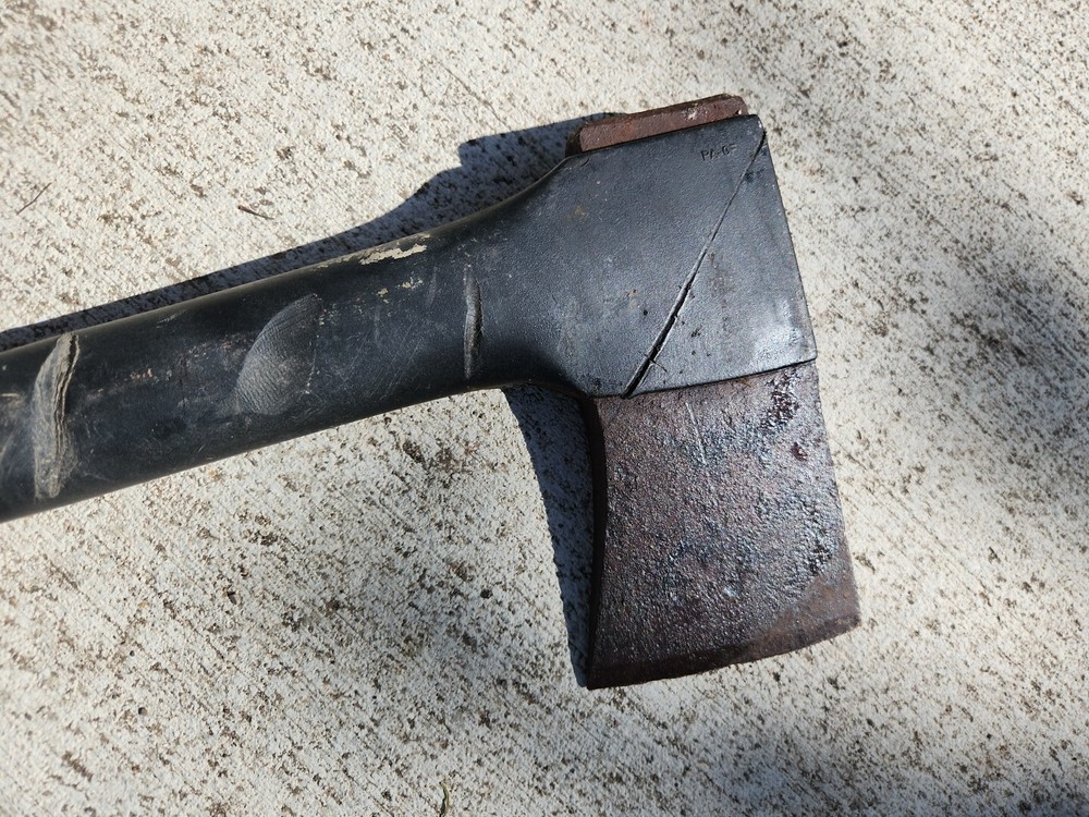 Vintage Fiskars Hatchet Axe With Handle