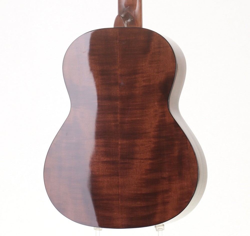 Hora Spanish 4/4 Spruce 650mm All Solid Wood