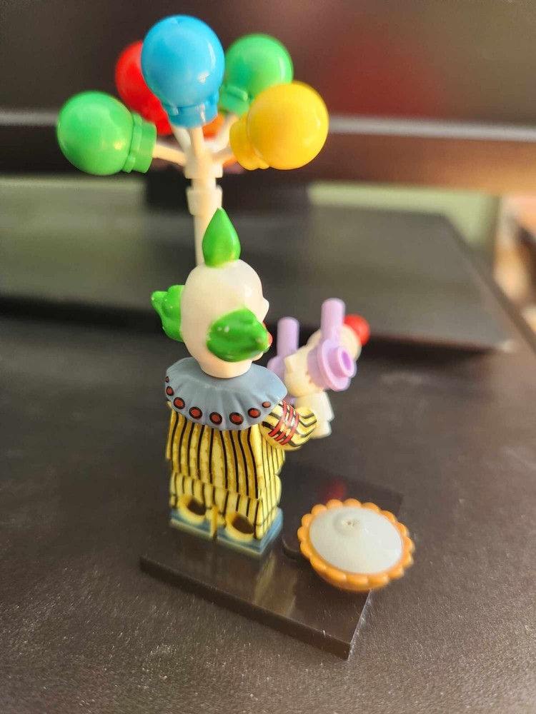 MINI KILLER KLOWNS CUSTOM Made & Printed SLIM Plus Pie & Base