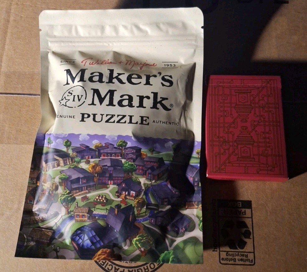 Maker's Mark Bourbon Distillery Puzzle & playing cards