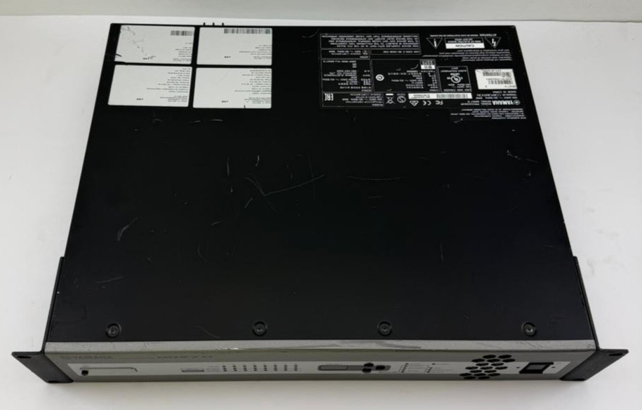 YAMAHA MRX7-D SIGNAL PROCESSOR *POWERS ON-WORKING*