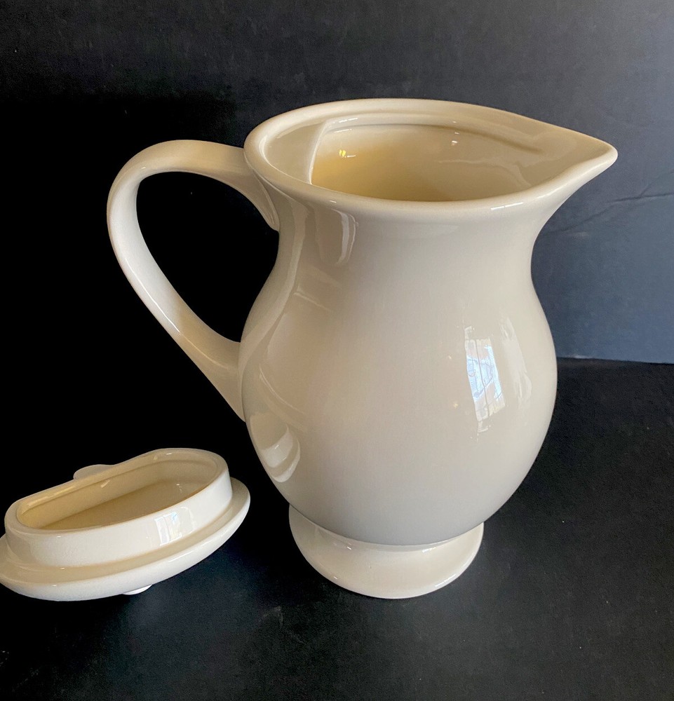 Pottery Barn ~ Snowflake ~ Pitcher and Lid ~ 2 Qt