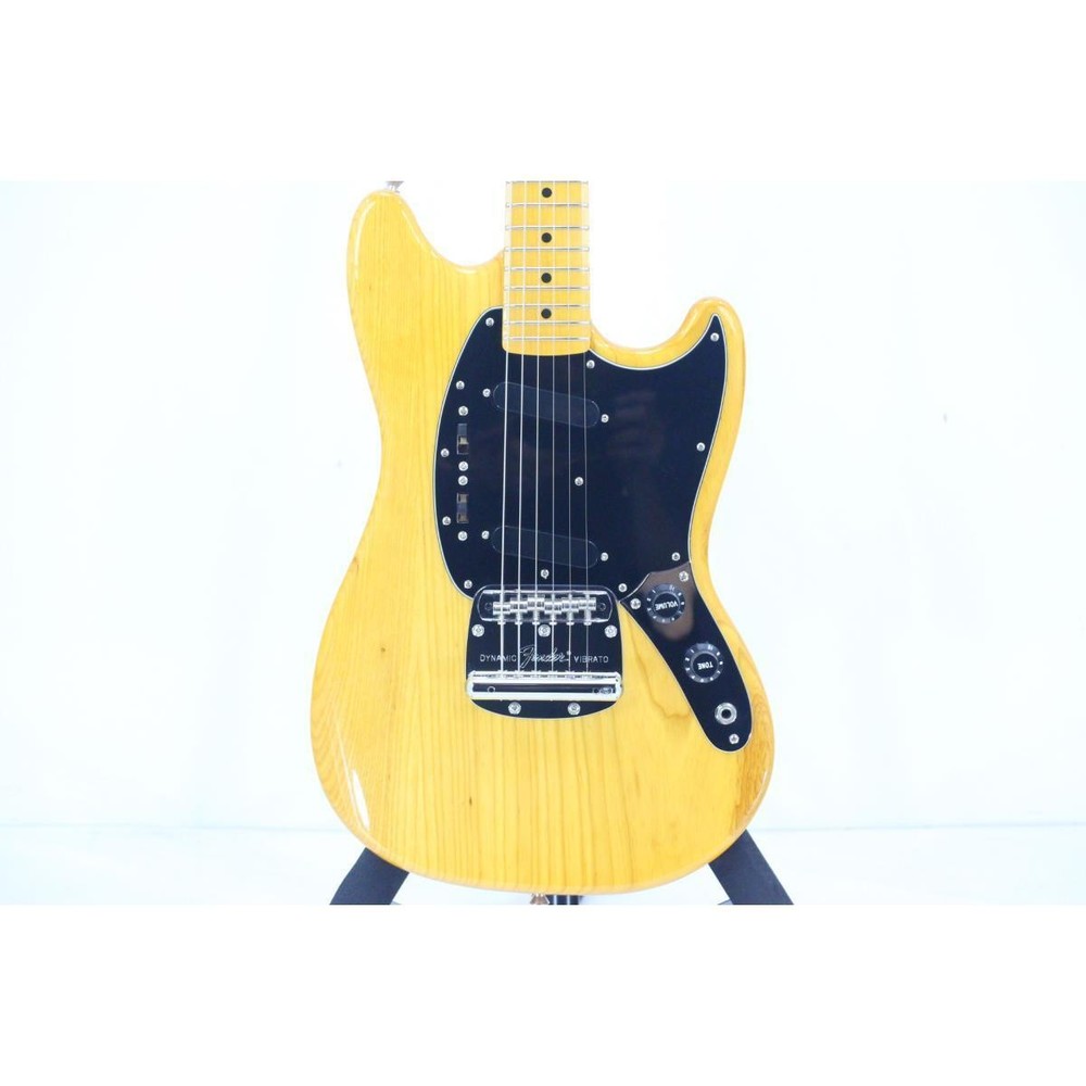 Fender Japan Mg77