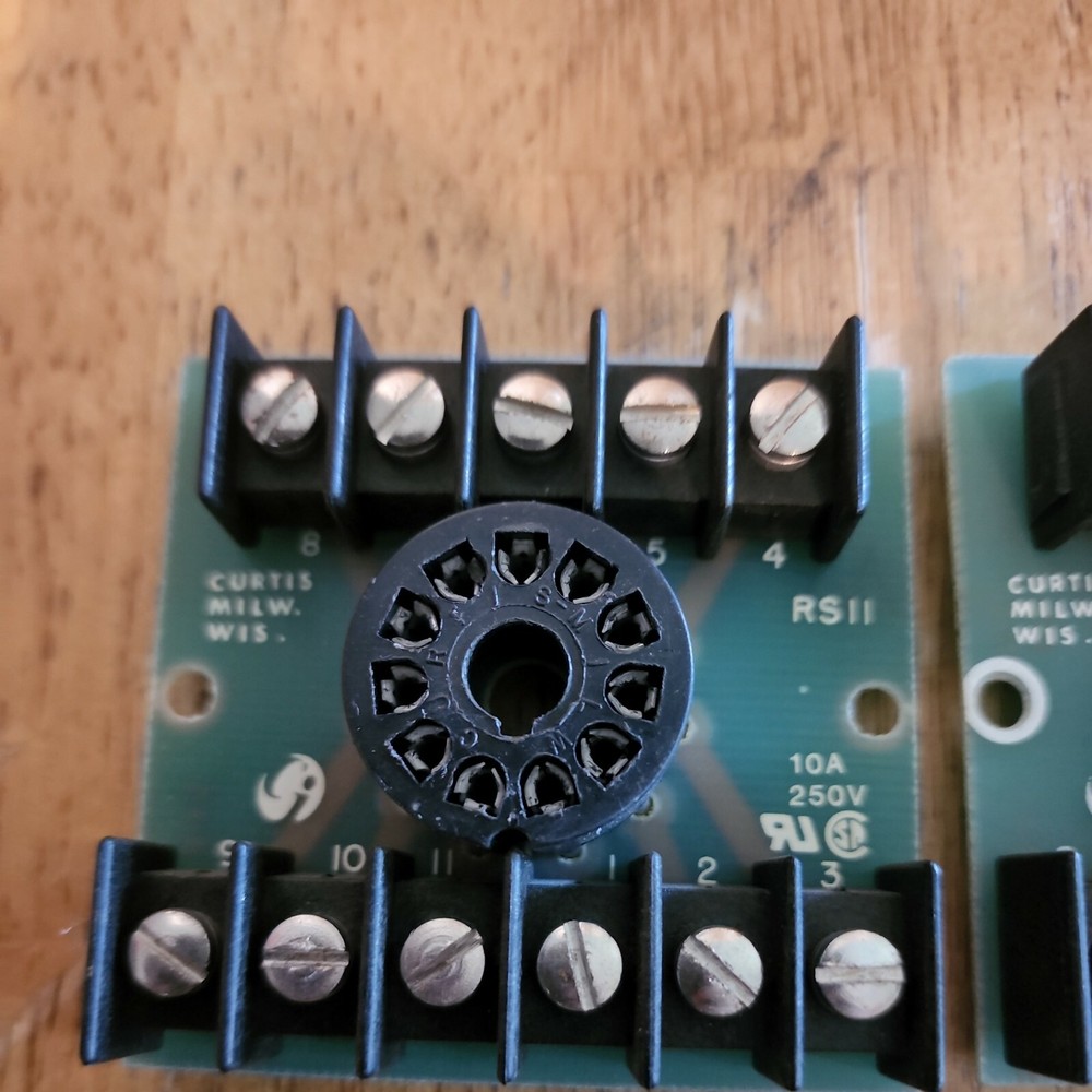 NICE TESTED CURTIS RS11 RELAY BASE SOCKET 11-PIN