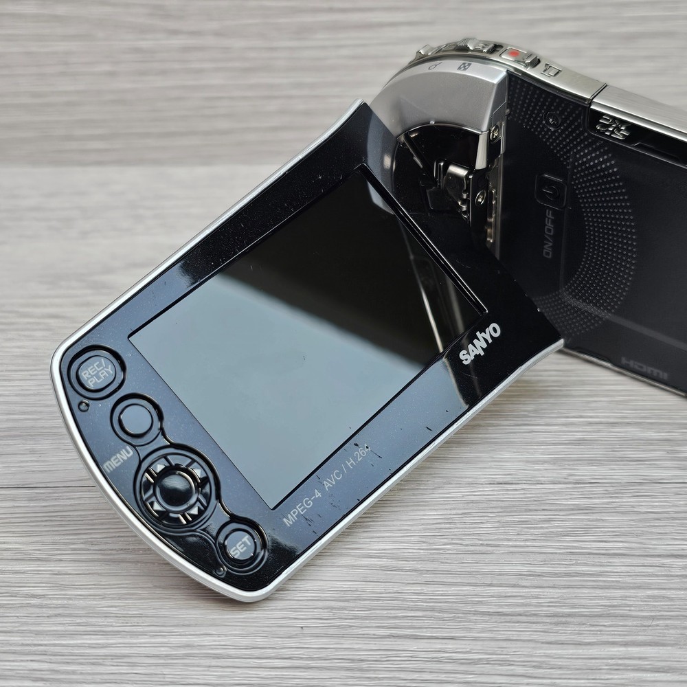 Sanyo Xacti VPC-CS1EX Camcorder Body Only (Untested)