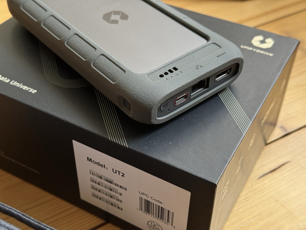 UnifyDrive UT2 Portable NAS