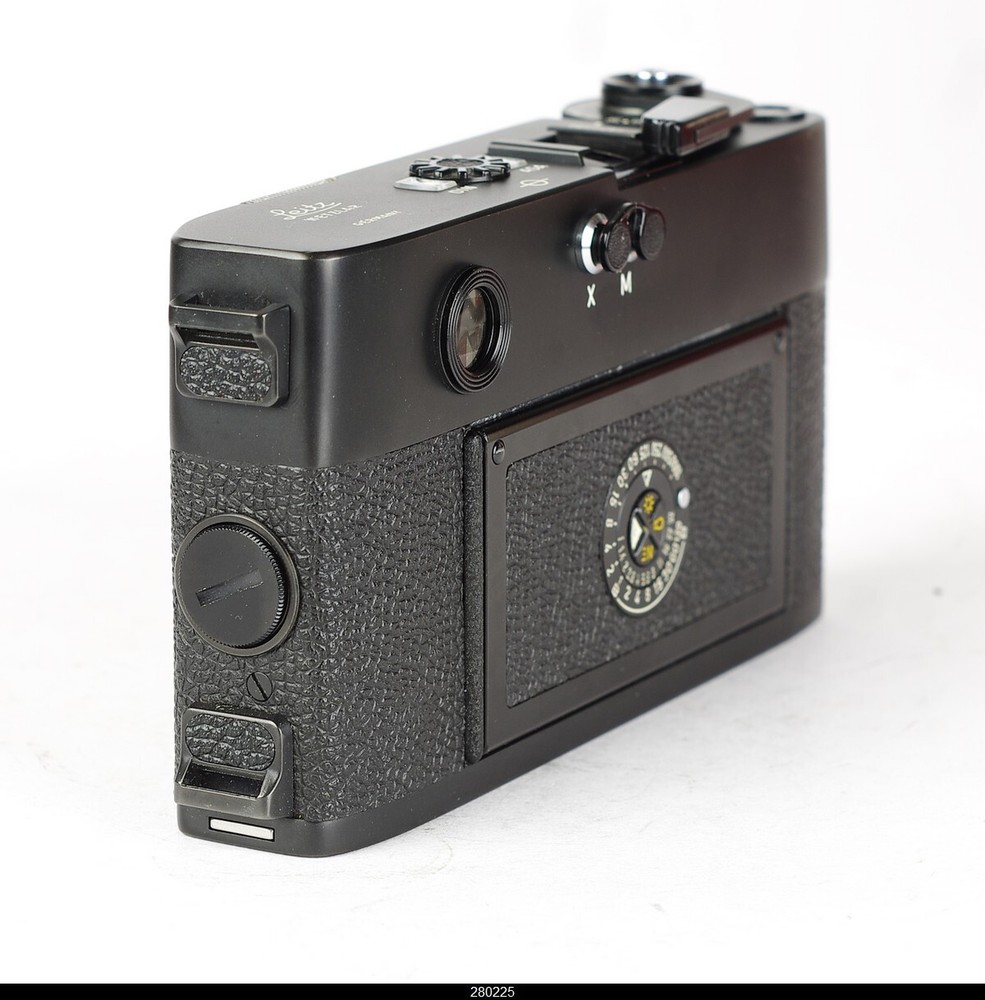 Leica M5 Black 3 Lug Mint- w/ Orginal boxed