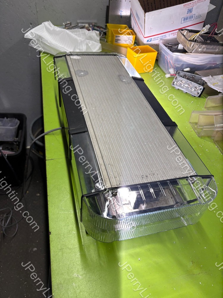 ONE Whelen Edge 9000 Mini BASIC Light Bar 26-28”