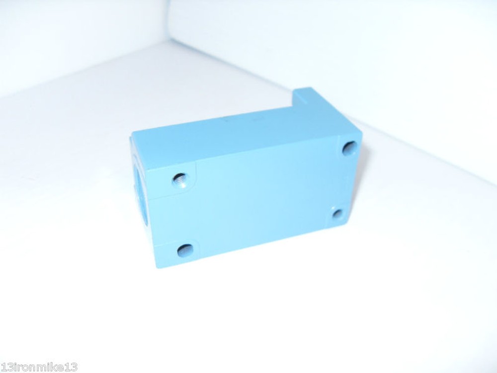 *** NEW IN BOX *** HONEYWELL MICRO SWITCH MPB10 MICROSWITCH BASE