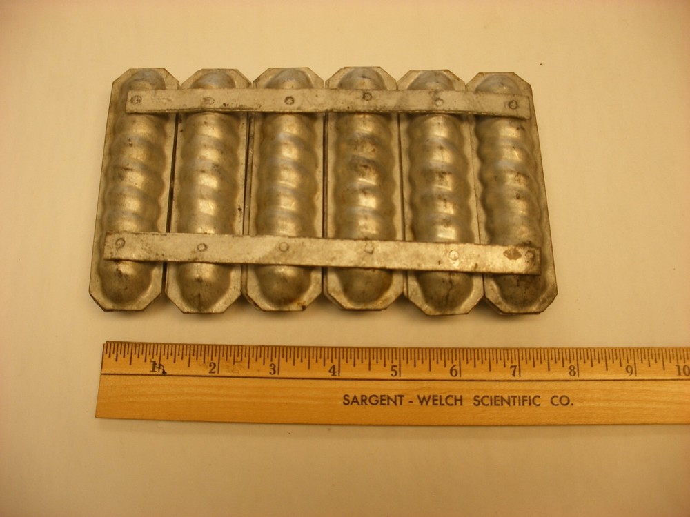 Antique Vtg Primitive Chocolate Candy Mold