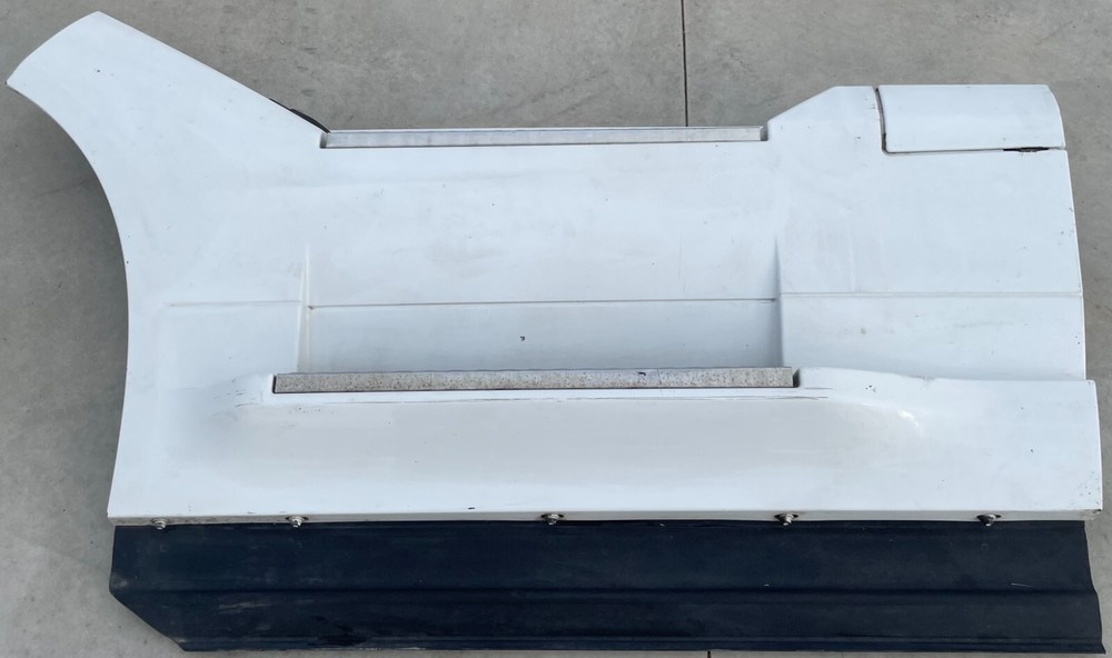 84744212 Volvo Step Fairing Front Left Driver Side