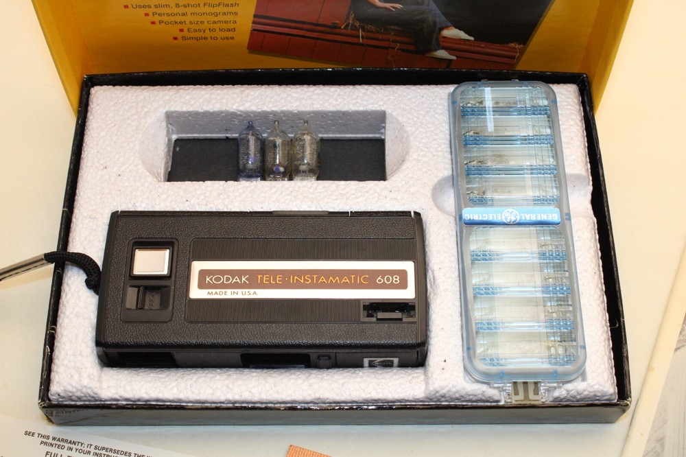 Kodak Tele-Instamatic 608 Camera Box Manual, Bulbs - UNTESTED