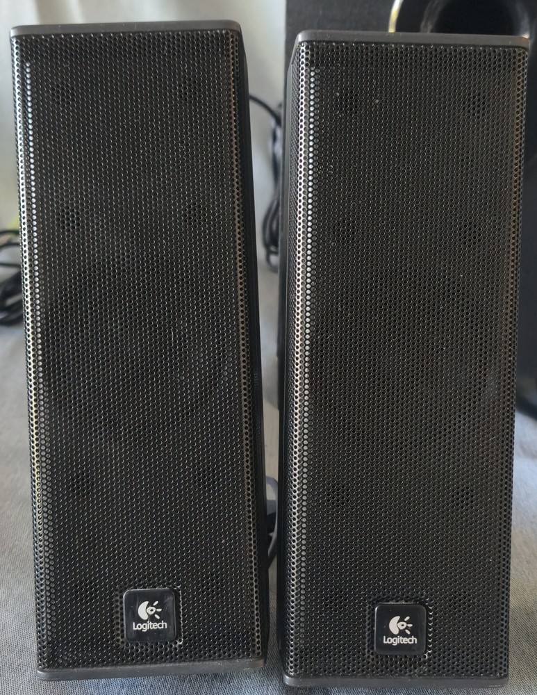 Logitech X-240 Computer 2.1 Surround Sound System Black WORKING B321