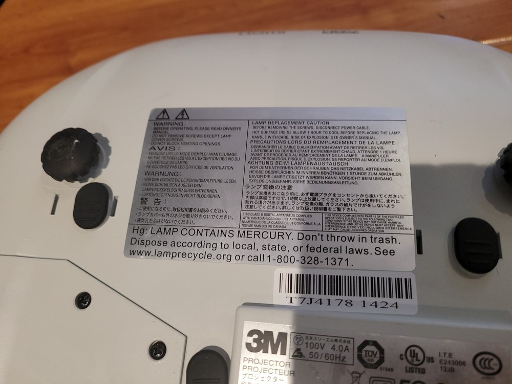 3M DMS 700 Projector